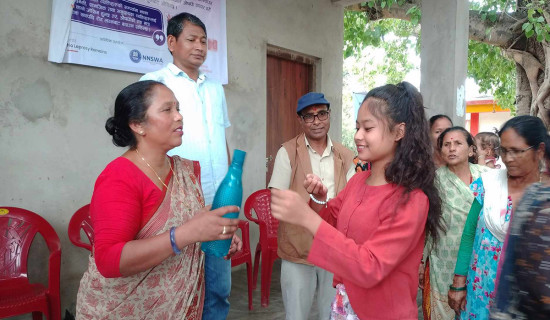 आठ जना नयाँ रोगी फेला परेपछि कुष्ठरोग विरुद्धको औषधि खुवाइँदै