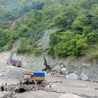 हेवाखोलामा तेस्रो पटक डाइभर्सन गरेर यातायात खुलाइयो