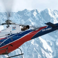 मनाङ एयरको हेलिकोप्टर लामजुरामा दुर्घटना