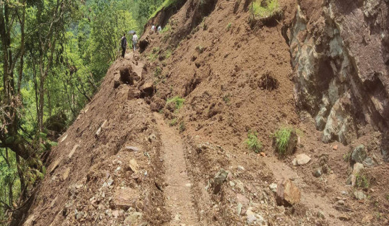 बर्खाको पीडा : सहरबाट विच्छेद हुँदै गाउँ