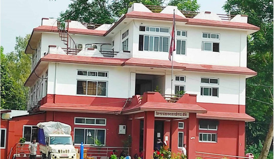 बाँकेमा जन्मको आधारमा १६ सय नागरिकता वितरण
