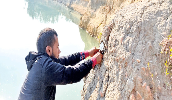 नदीको भेलसँगै बग्दै पुरातात्त्विक सम्पदा