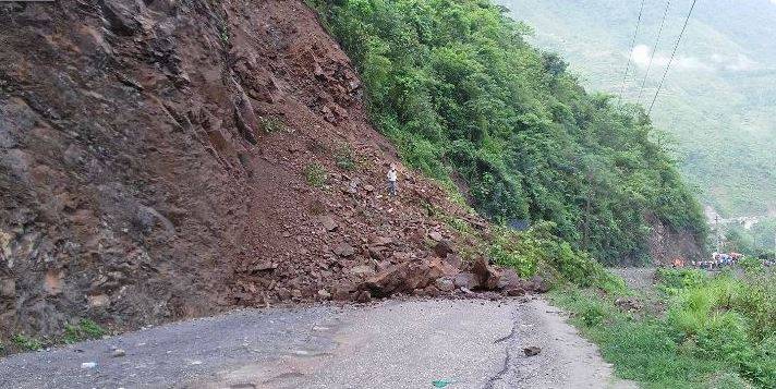 नारायणगढ-मुग्लिन सडक फेरि अवरुद्ध