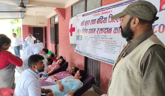 रक्तदाता कर्माचार्यद्वारा १७५ पटक रक्तदान
