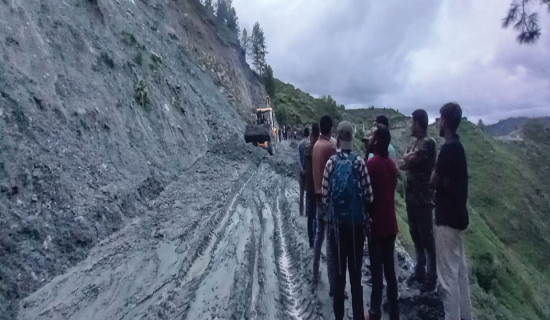 सडक स्तरोन्नति नहुँदा यात्रुलाई सास्ती