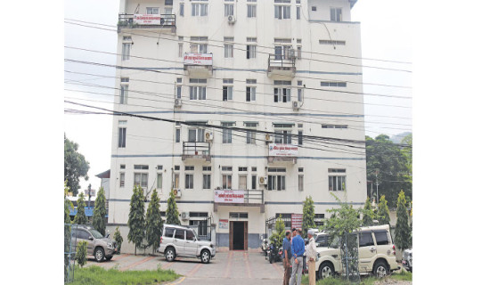 बनेनन् प्रदेश सरकारका स्थायी भवन