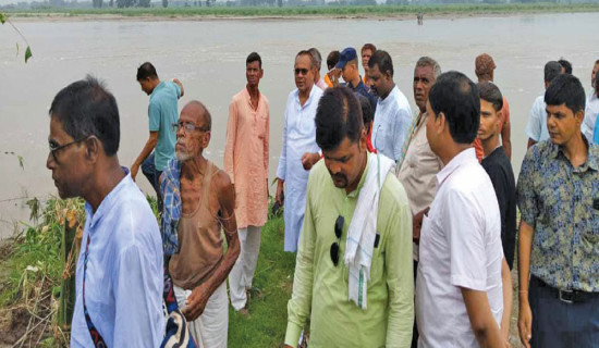 बाढी प्रभावित क्षेत्रको निरीक्षण