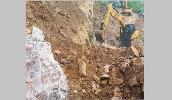 पहिरो खसेपछि कालीगण्डकी करिडोर सडक अवरुद्ध