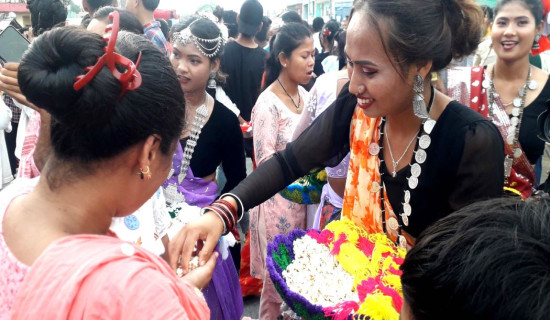 हर्षोल्लासका साथ मनाइयो थारु गुरही पर्व