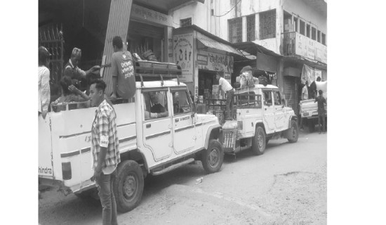 यातायात ठप्प हुँदा सास्ती