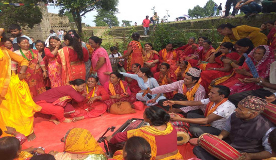 मकवानपुरगढी दरबार परिसरमा मेला