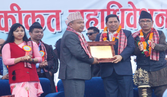 गोरखापत्र संस्थानका सल्लाहकार सम्पादक सम्मानित