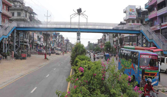 आकासे पुलमा लिफ्ट जडान हुने