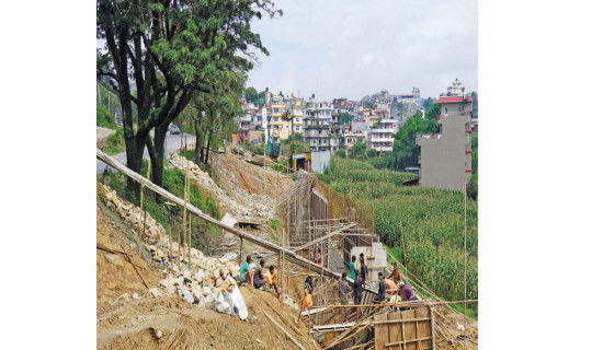 बजेट अभावमा सडक विस्तारको काम अनिश्चित