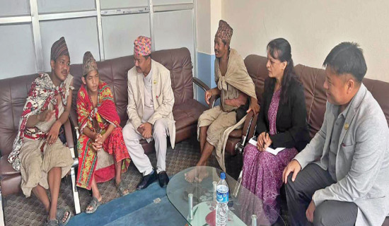 मुख्यमन्त्रीको कार्यालयमा राउटे समुदाय