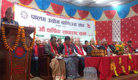 दुर्गम जाने चिकित्सकलाई थप सेवा उपलब्ध हुन्छ : स्वाथ्यमन्त्री खनाल