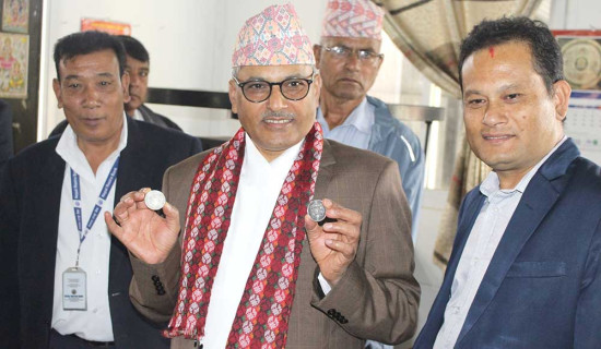 प्रधानमन्त्री प्रचण्ड र काठमाडौँ महानगर प्रमुखबीच भेटवार्ता