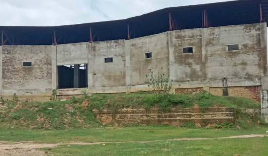 चार वर्षमा पनि बनेन सभाहल