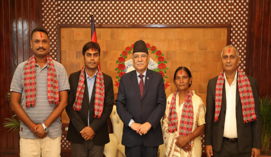 एमाले लुम्बिनी प्रदेशका नेता माओवादी केन्द्रमा प्रवेश