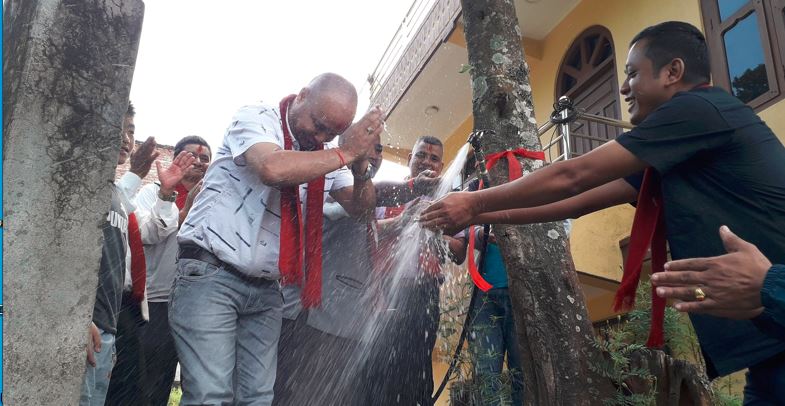 घरमा पानी आएपछि खुसियाली