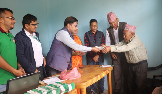 रामपुरमा टोलबाटै भत्ता वितरण