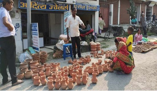 माटाका भाँडाको व्यापार घट्दो