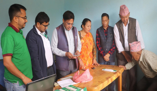 रामपुरमा गाउँबस्तीबाटै सामाजिक भत्ता वितरण