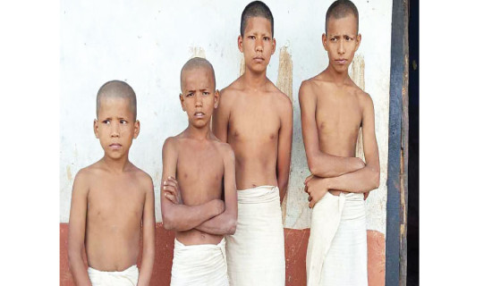 आमाबुवा बितेपछि चार छोराको बिचल्ली