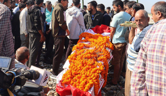 सहारा बनेको छोरो बाकसमा फर्किदा...