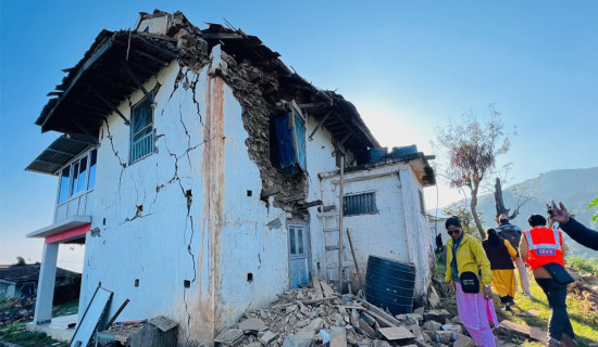 जाजरकोट र रुकुम पश्चिम शोकमा : राहतका पर्खाइमा छन् भूकम्प पीडित