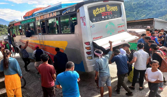 दसैँ र तिहार सकिएसँगै खाली हुँदै गाउँ बस्ती