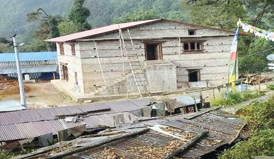 गुम्बा पुनर्निर्माण सुस्त