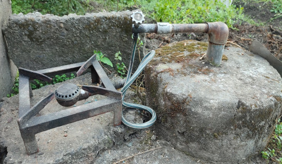 पोखराका भान्छामा तीस वर्षदेखि पाक्दैछ बायोग्यासमा खाना