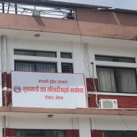 सुनको मूल्य प्रतितोला एक हजारले घट्यो