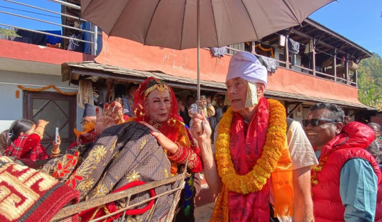 गुरुङ संस्कृतिमा विवाह गर्न बेलायतदेखि तनहुँमा (फोटो फिचर)