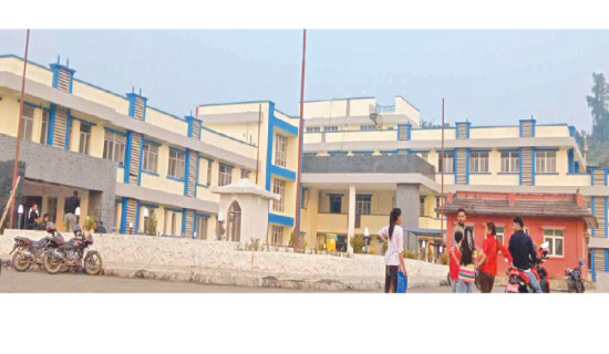 धमाधम बन्दै छन् आधारभूत अस्पताल