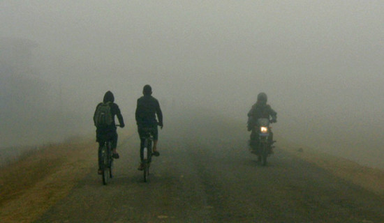 तराईका केही स्थानमा बाक्लो हुस्सु र कुहिरो