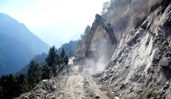 म्याग्दीका पाँचवटा ग्रामीण सडक स्तरोन्नति गरिँदै