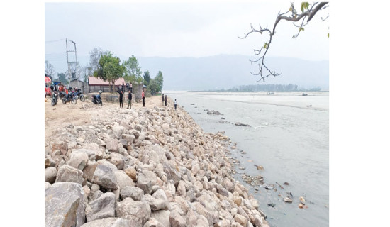 बजेट निकासा नहुँदा तटबन्धन कार्य बन्द
