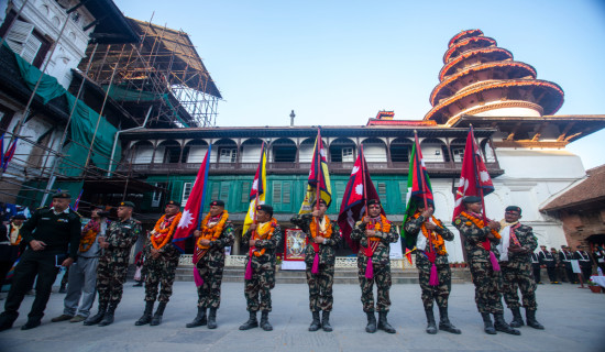 नेपाली सेनाको पदयात्रा टोली हनुमान ढोकामा