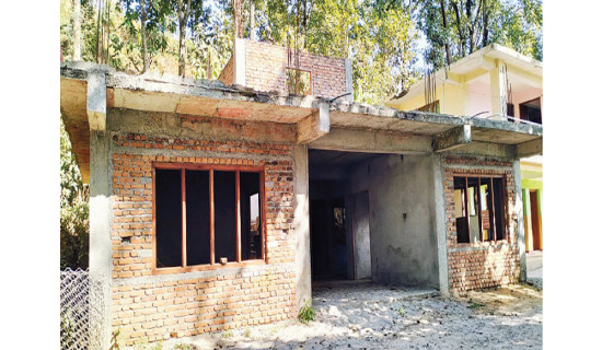 स्वास्थ्य संस्थामा छैन पर्याप्त सुविधा