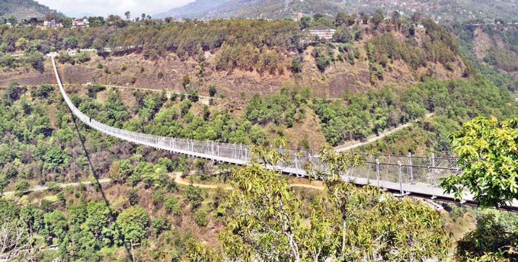 बागलुङ र पर्वत जोड्ने झोलुङ्गे पुल सञ्चालन