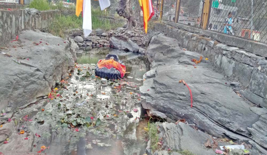 कहिल्यै पानी नसुक्ने चट्टानमाथिको वराह जलकुण्ड