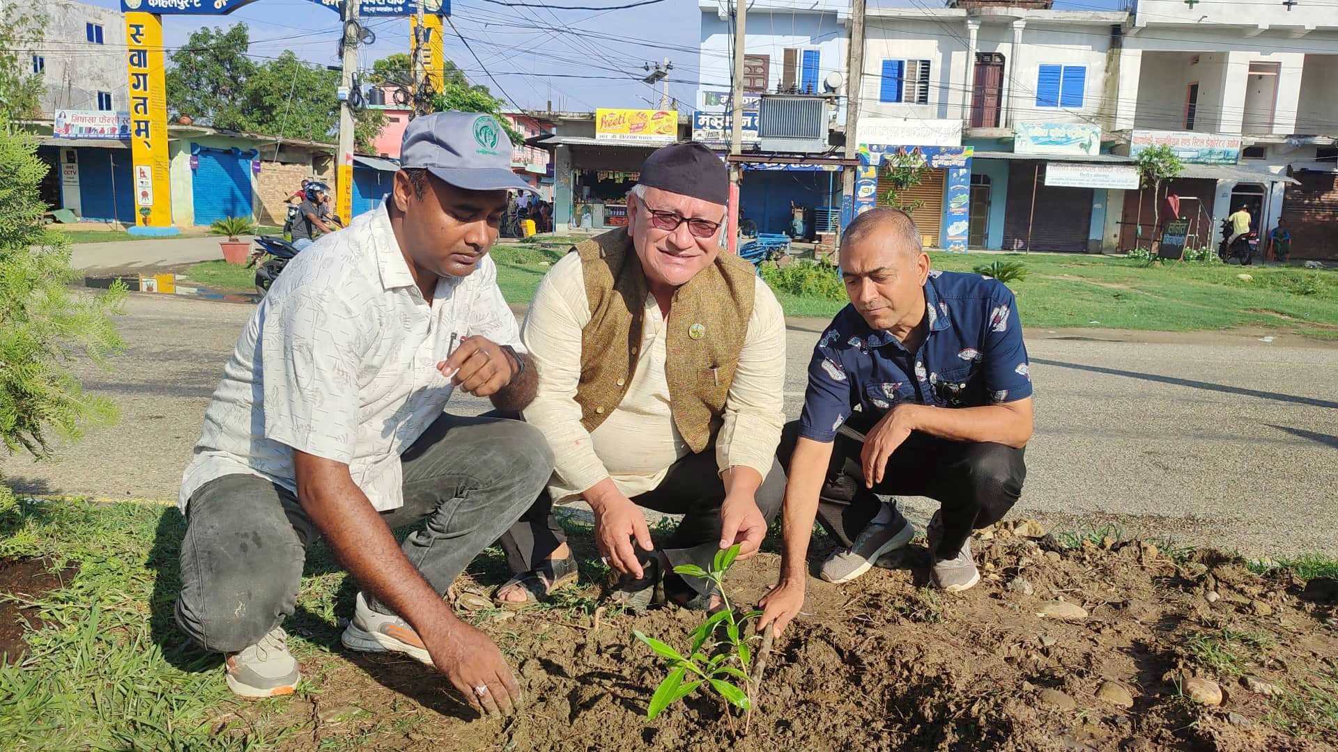 बाँकेमा प्रदेश सरकारको ‘हरित सडक’ बनाउने अभियान शुरु