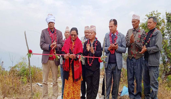 सहस्राब्दी पदमार्गमा सिँढी बाटो निर्माण