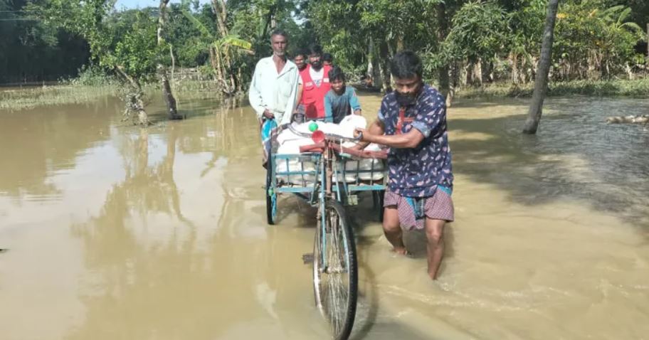 बङ्गलादेशमा निरन्तर वर्षा र बाढी, १०० भन्दा बढीको मृत्यु
