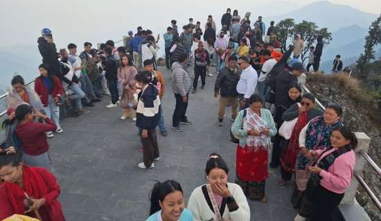 भकिम्ली र बेलढुङ्गामा पर्यटकको भीड (फोटो फिचर)