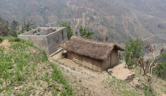 दमौलीमा कोसेली घर स्थापना
