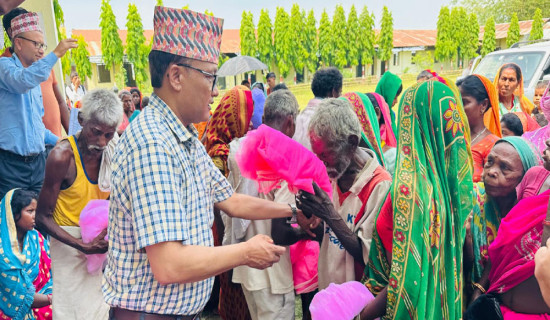 एउटा झुलले प्रमुदित दलित बस्तीकी दुखी सदाय