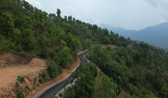 ﻿हिमानी ट्रस्टद्वारा लमजुङका तीन हजार विद्यार्थीलाई शैक्षिक सामग्री वितरण